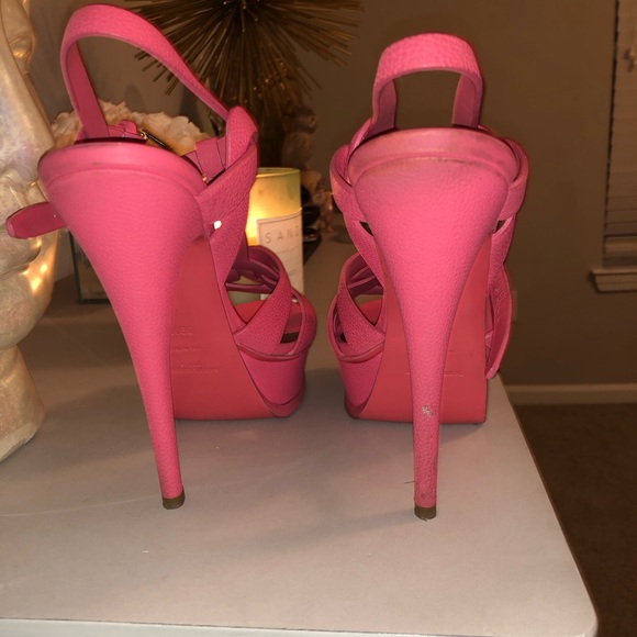 YSL TRIBUTE SANDAL. Such a pretty shoe. - Picture 4 of 5